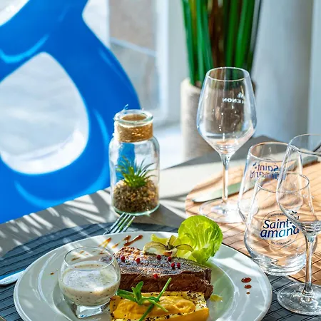 Breeze Hotel