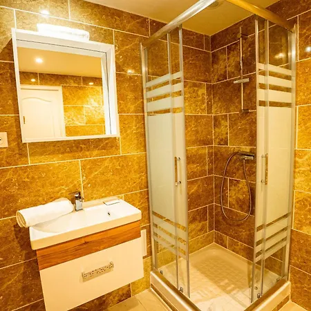 Отель Breeze 3*