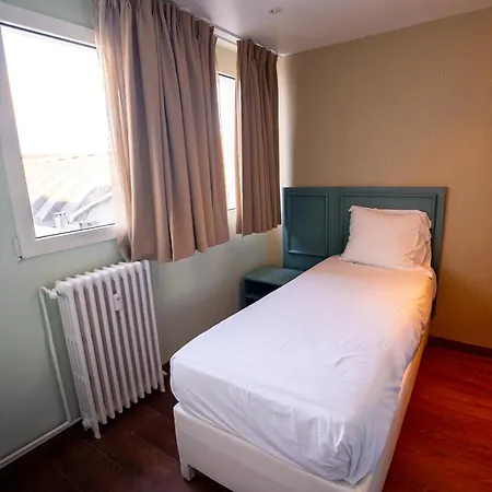 Breeze Hotel 3*