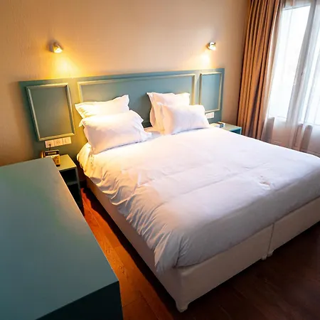Breeze Hotel